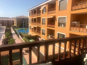 The swimming pool at or close to El Mocan Luxury Apartment
