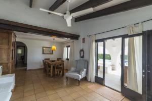 Posedenie v ubytovaní Villa Bini Andu