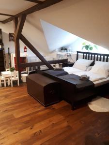 Postel nebo postele na pokoji v ubytování Wieko Ferienwohnungen - Luxus Pur im Prinz von Preußen