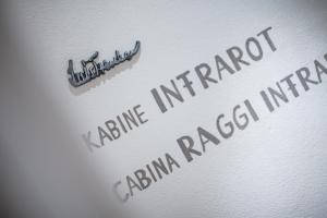 Certificato, attestato, insegna o altro documento esposto da Hotel Innerhofer