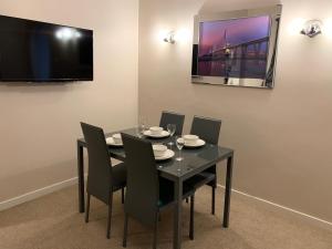 Gallery image of Dunfermline GF flat, 5 min walk to Train St. and High St. in Dunfermline