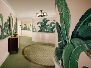 The Beverly Hills Hotel - Dorchester Collection的休息区