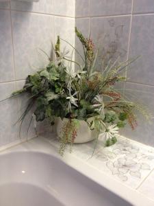 A bathroom at Brookleys 