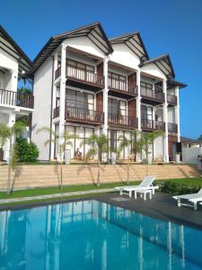 Piscina di Samudra Beach Resort o nelle vicinanze