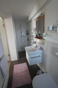 Kúpeľňa v ubytovaní Gästehaus Waldrand Garni