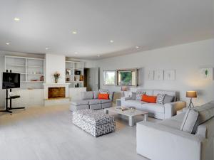 Μια τηλεόραση ή/και κέντρο ψυχαγωγίας στο VILLA CANDELA