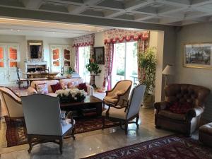 サン・ポール・ド・ヴァンスにあるLuxurious sea view villa in Saint Paul de Venceのギャラリーの写真