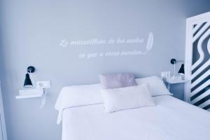 Postel nebo postele na pokoji v ubytování APARTMENT LA CALA DREAM & SEA VIEW