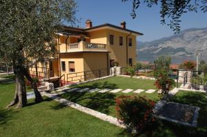 Gallery image of Villa Due Leoni - Residence in Brenzone sul Garda