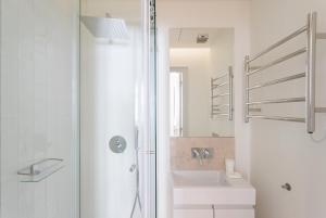 Kúpeľňa v ubytovaní FLH Baixa Cozy Apartments