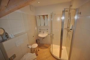 Kupatilo u objektu Avalon Hotel Bellevue