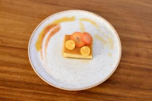 Makanan di atau berdekatan hotel