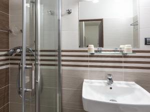 Koupelna v ubytování EA Horský Hotel Hájenka