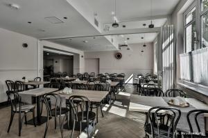Reštaurácia alebo iné gastronomické zariadenie v ubytovaní Ośrodek Wczasowy Temida + 37 fotografií
