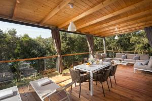 Balkón alebo terasa v ubytovaní Camping Homes Mon Perin