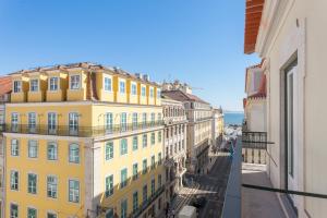 リスボンにあるFLH Chiado Elegant Apartmentのギャラリーの写真