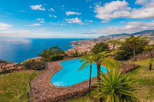 Pemandangan kolam renang di FLH Funchal Ocean View with Pool atau di dekatnya