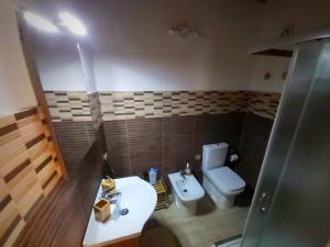 Et badeværelse på A Casa di Vale + 8 billeder