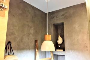 Fotografia z galérie ubytovania Cosy Industrial Style Little Home just 5minutes from Waterfront v Solúne