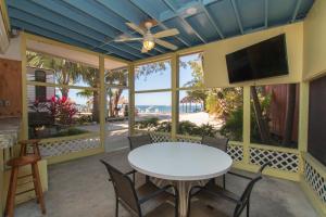 Gallery image of Sunset Cove Beach Resort in Key Largo