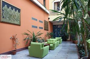 Aed väljaspool majutusasutust Ararat Hotel