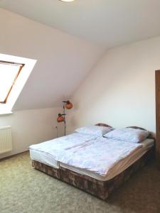 Galeriebild der Unterkunft Édenkert Apartman in Keszthely