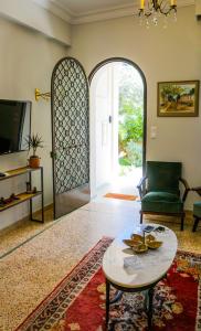 Posedenie v ubytovaní A Happy Stay at Edem Beach by Athenian Homes + 24 fotografií