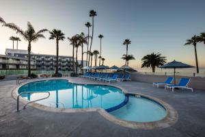 Swimmingpoolen hos eller tæt på SeaCrest Oceanfront Hotel