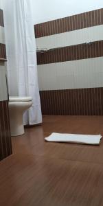 Phòng tắm tại Govindamangalam Homestay
