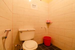 Koupelna v ubytování Cempaka Hotel