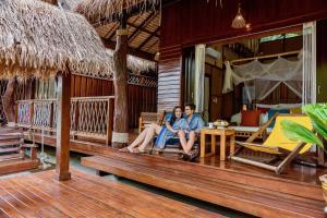 Fotografie z fotogalerie ubytování The Float House River Kwai v destinaci Sai Yok