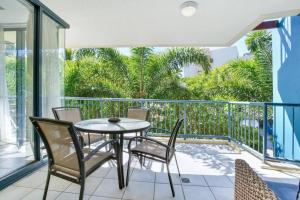 1 Bedroom - Private Managed Seaforth Resort - Pool and Beach - Alex的阳台或露台