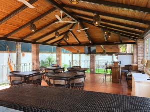 Afbeelding uit fotogalerij van CHIFLON VILLAS in La Manzanilla de la Paz