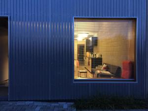 Ein Sitzbereich in der Unterkunft Industriële WOW! Private studio 35m2