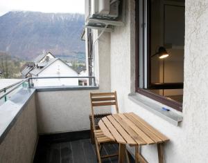 A balcony or terrace at Apartma Verdi Bc