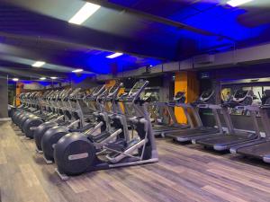 Fitness centrum a/nebo fitness zařízení v ubytování Castlefield Hotel