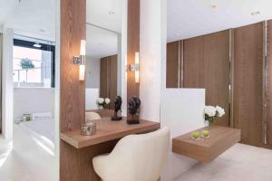 The Oasis by Don Carlos Resort, Marbella – Updated 2022 Prices