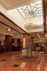 Lobi ili recepcija u objektu Nairobi Serena Hotel