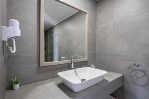 Kúpeľňa v ubytovaní Alianthos Suites