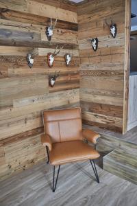 A seating area at Glemm Lodge Apartments - JOKER CARD im Sommer inklusive