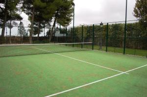 Tenis a/nebo squash v ubytování Hotel El Cortijo de Daimiel nebo okolí