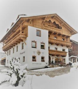 Bruggerhof v zimě