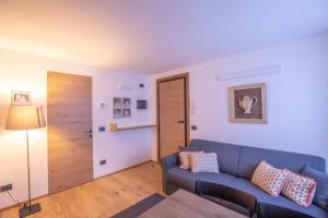 Posedenie v ubytovaní JOIVY Warm Flat for 4, with Parking in Courmayeur