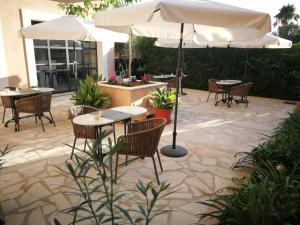 Patio alebo iná vonkajšia časť ubytovania Boutique Hotel Petit Sant Miquel