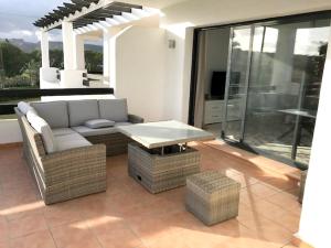 A seating area at Spacious Apartment with Views in Málaga, 77 m², Shared Pool