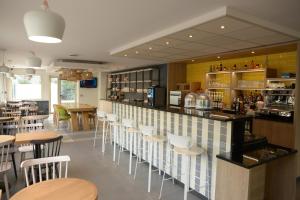 Campanile SETE - Balaruc tesisinde bir restoran veya yemek mekanı