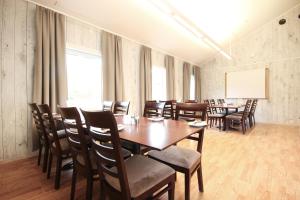 Posezení v ubytování Napoli Resturant & Hotell AS