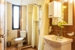 A bathroom at Apart Hotel Rosen