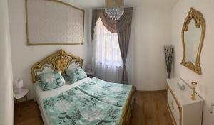Ένα ή περισσότερα κρεβάτια σε δωμάτιο στο Apartment Altstadt