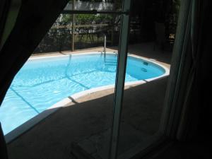 Der Swimmingpool an oder in der Nähe von Pirates Pointe Resort